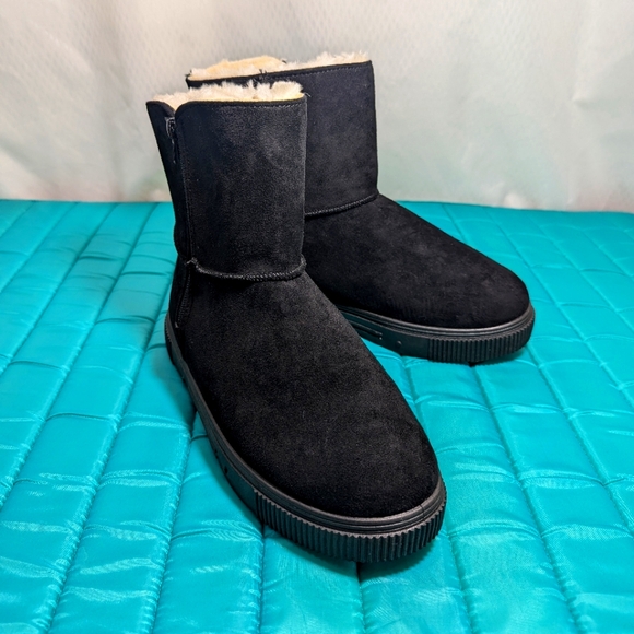 Journee Collection "Stelly" Short Faux Suede Fur-Lined Boots, Black/Cream, Size8 - Picture 2 of 10
